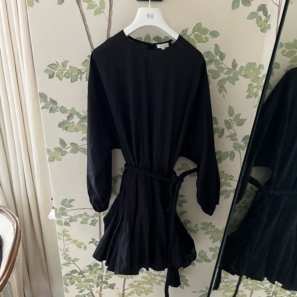 Rhode tie dress, like new condition. Black, classic